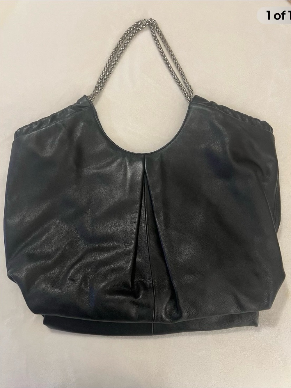 🩷 Elie Tahari Bianca Tote Shoulder Bag handbag leather with metal straps🩷